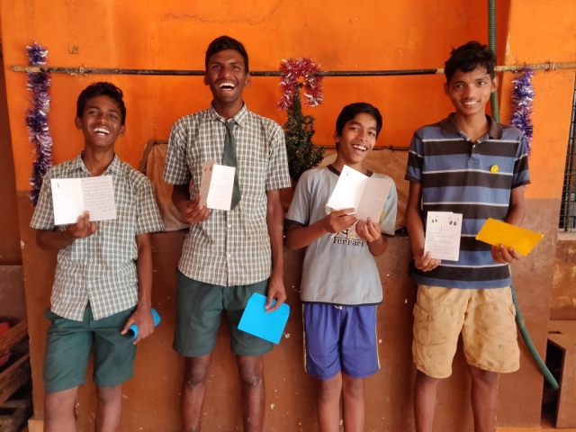 Receiving Christmas cards from Heart4Kids in Australia